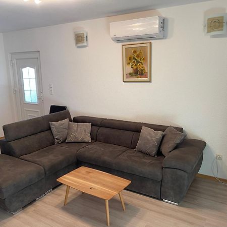 Apartements Delfin Vir Bagian luar foto