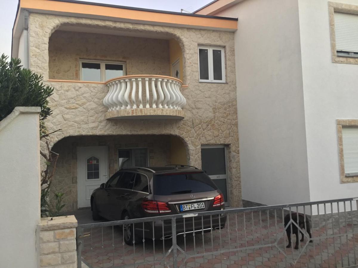 Apartements Delfin Vir Bagian luar foto