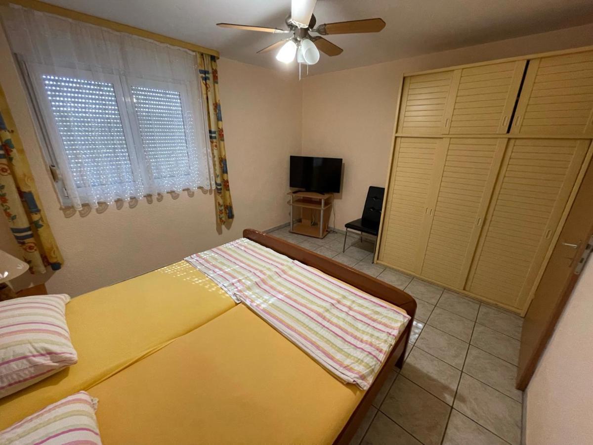 Apartements Delfin Vir Bagian luar foto