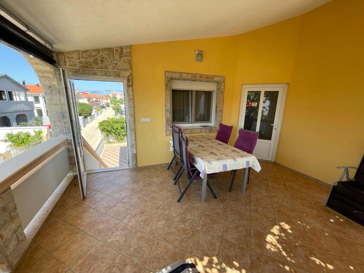 Apartements Delfin Vir Bagian luar foto