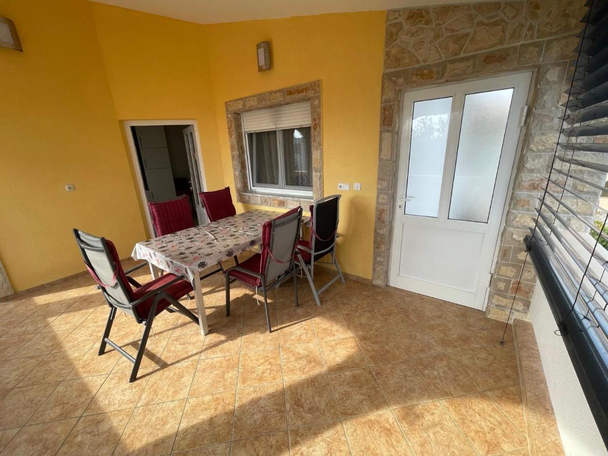 Apartements Delfin Vir Bagian luar foto