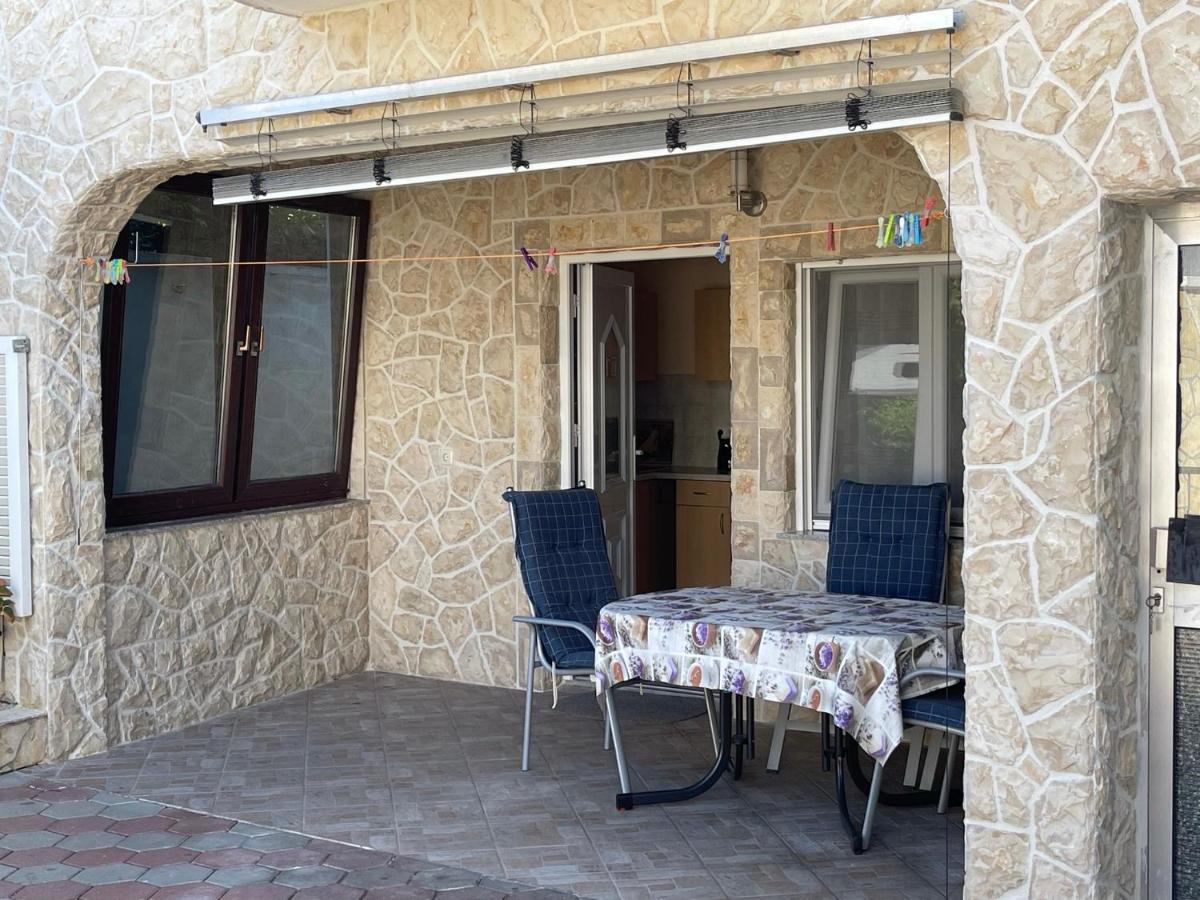 Apartements Delfin Vir Bagian luar foto