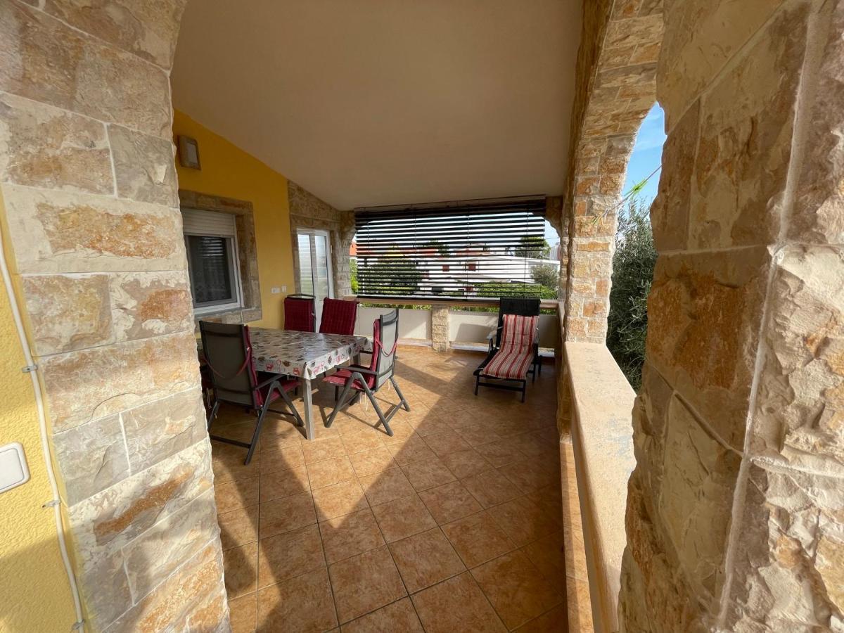 Apartements Delfin Vir Bagian luar foto