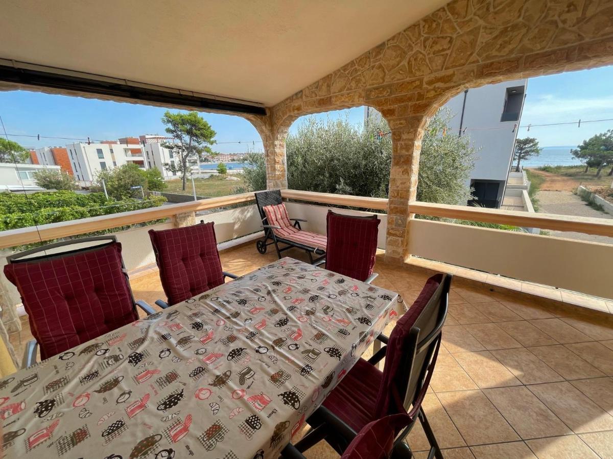 Apartements Delfin Vir Bagian luar foto