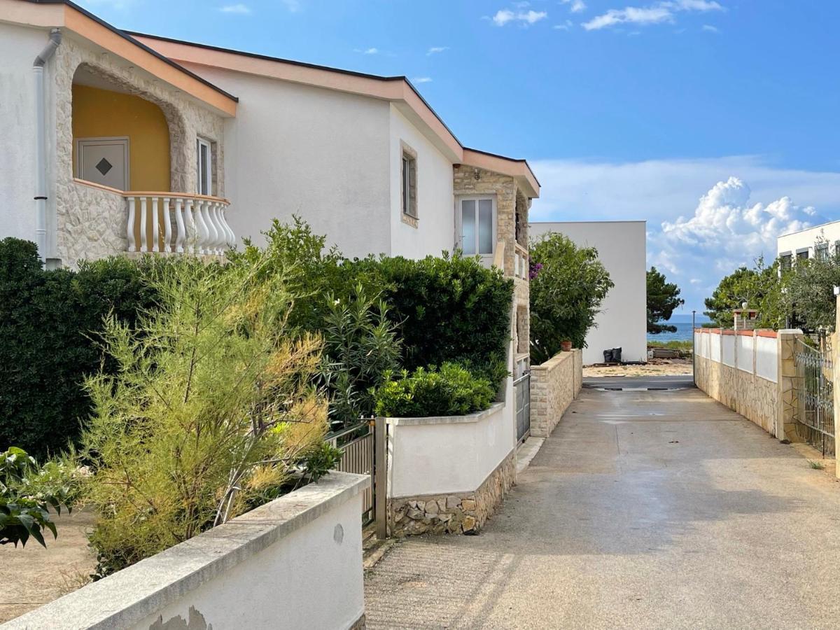 Apartements Delfin Vir Bagian luar foto