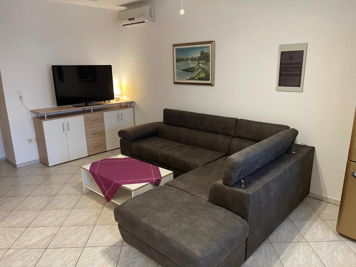 Apartements Delfin Vir Bagian luar foto